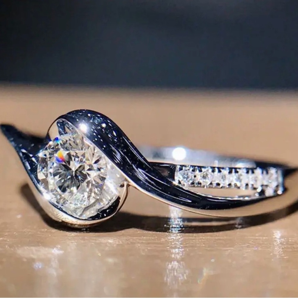 Silver-Tone Clear Stone Twist Solitaire Sparkling Accents Ring (R52) - Picture 3 of 6